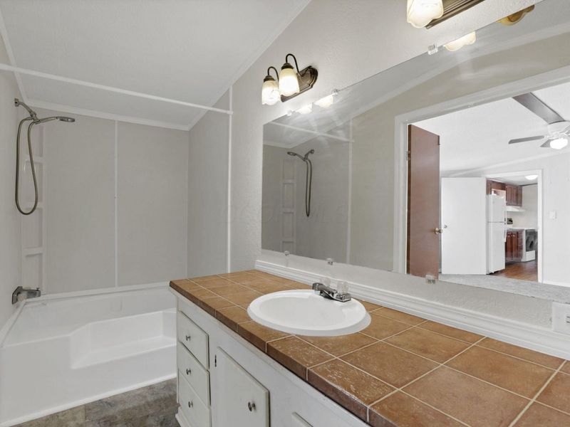 1100 Thornwood Drive SW, Unit Lot 51, Heath, OH 43056 Photo 19