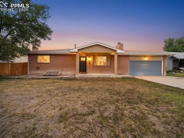 911 Candytuft Boulevard, Pueblo, CO 81001