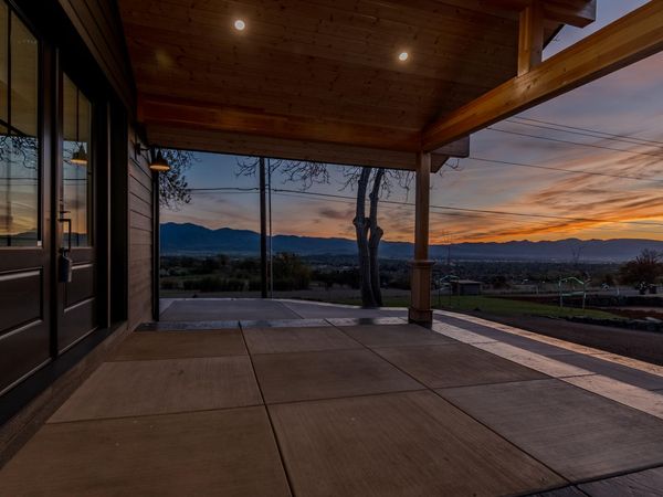 4691 Cherry Lane, Medford, OR 97504