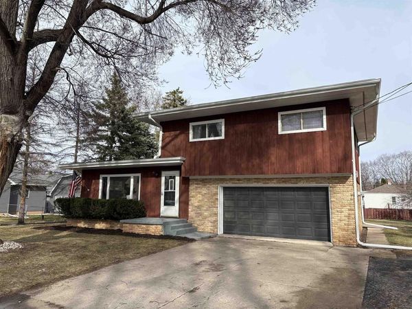 1320 SHEBOYGAN STREET, Oshkosh, WI 54904