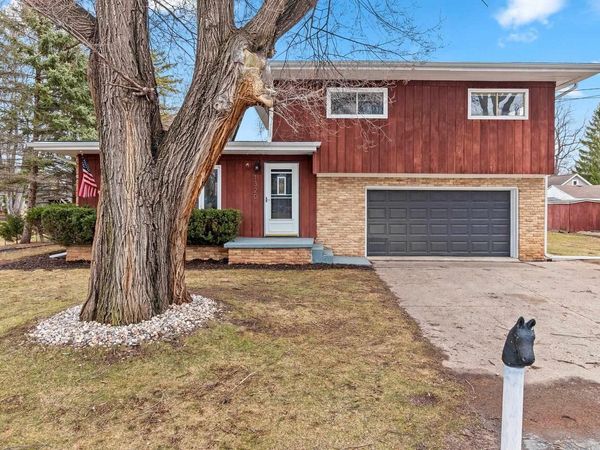 1320 SHEBOYGAN STREET, Oshkosh, WI 54904