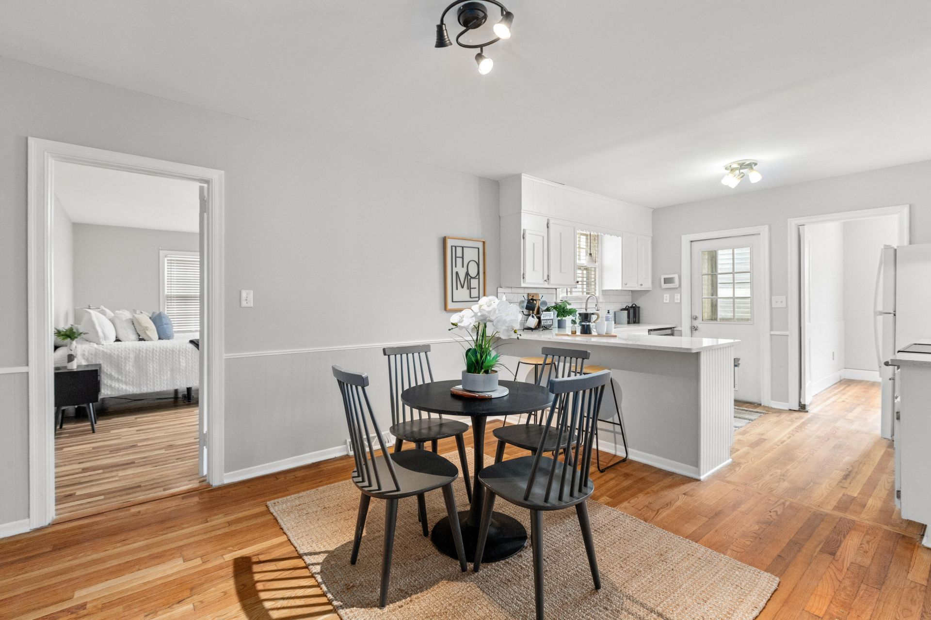 5252 Braddock Avenue Photo 11