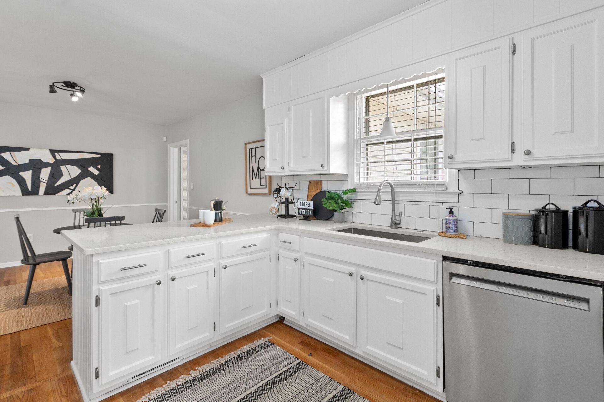 5252 Braddock Avenue Photo 17