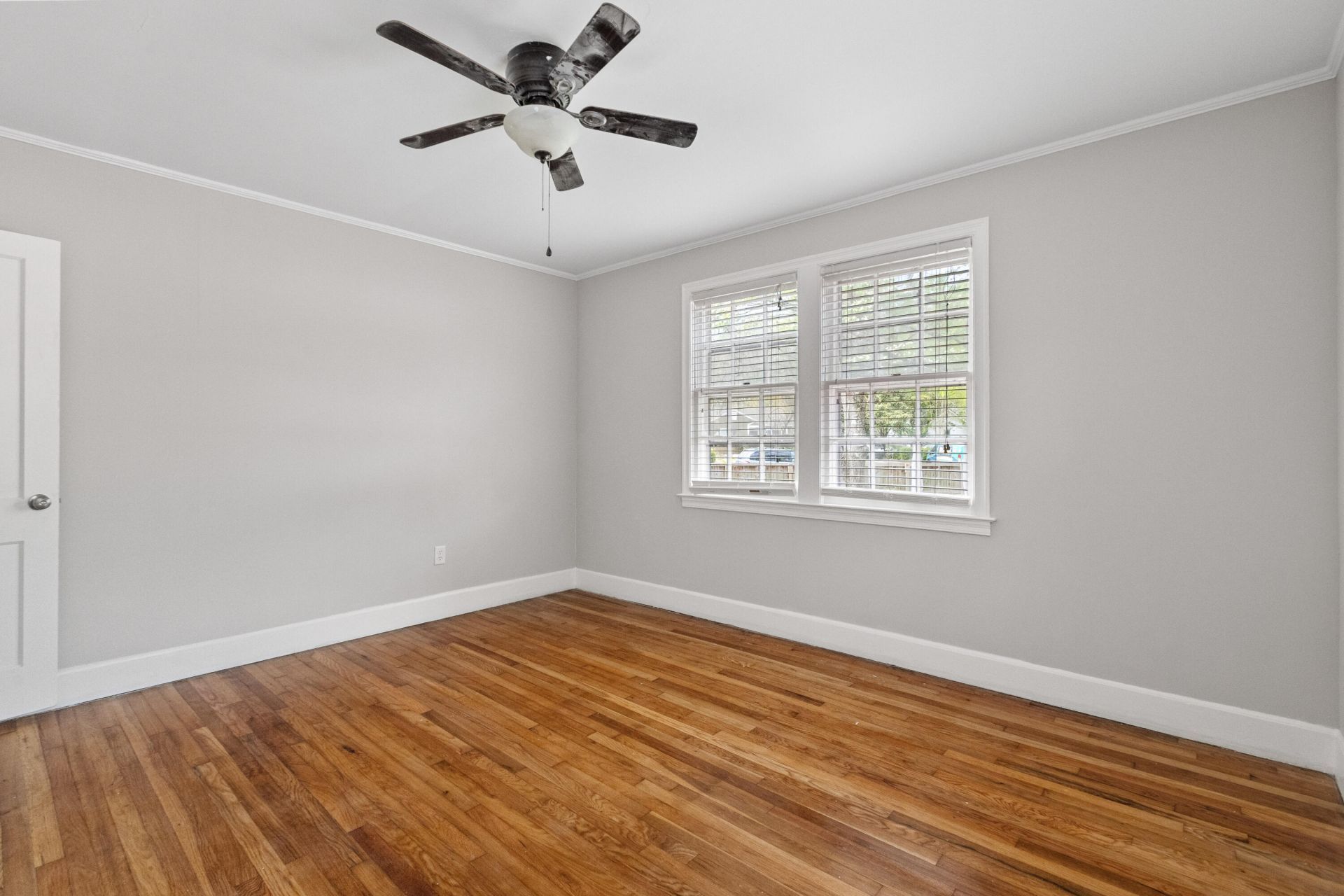 5252 Braddock Avenue Photo 22