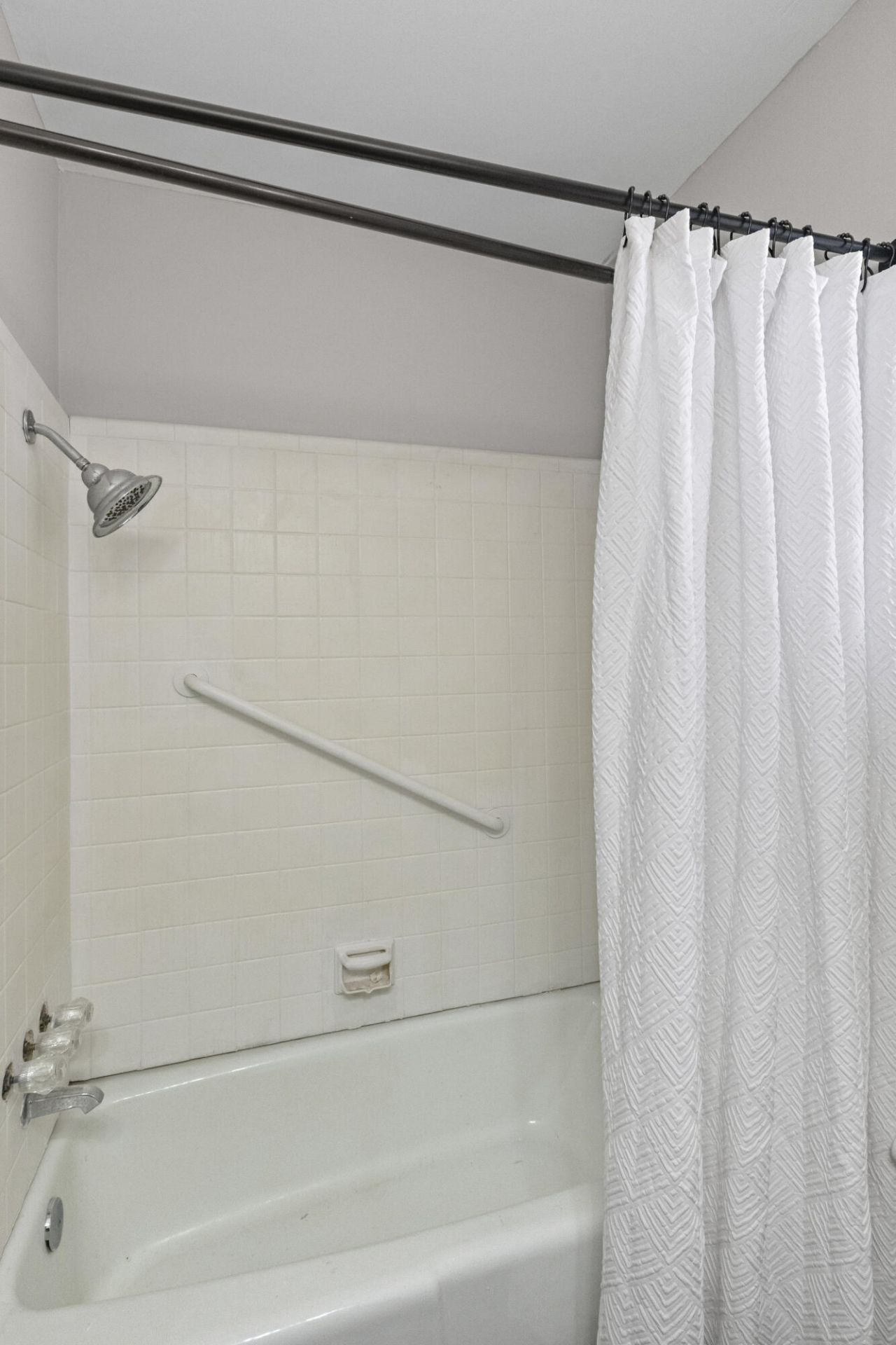 5252 Braddock Avenue Photo 24