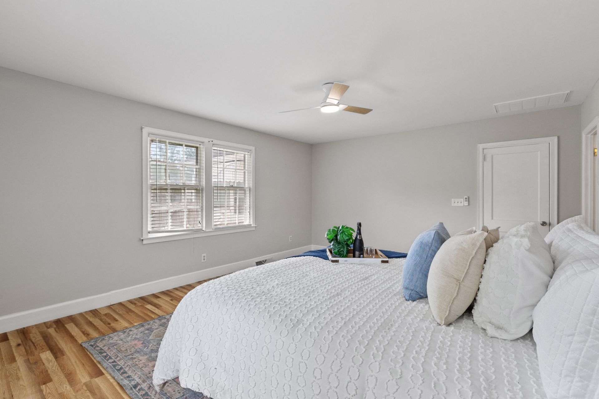 5252 Braddock Avenue Photo 32