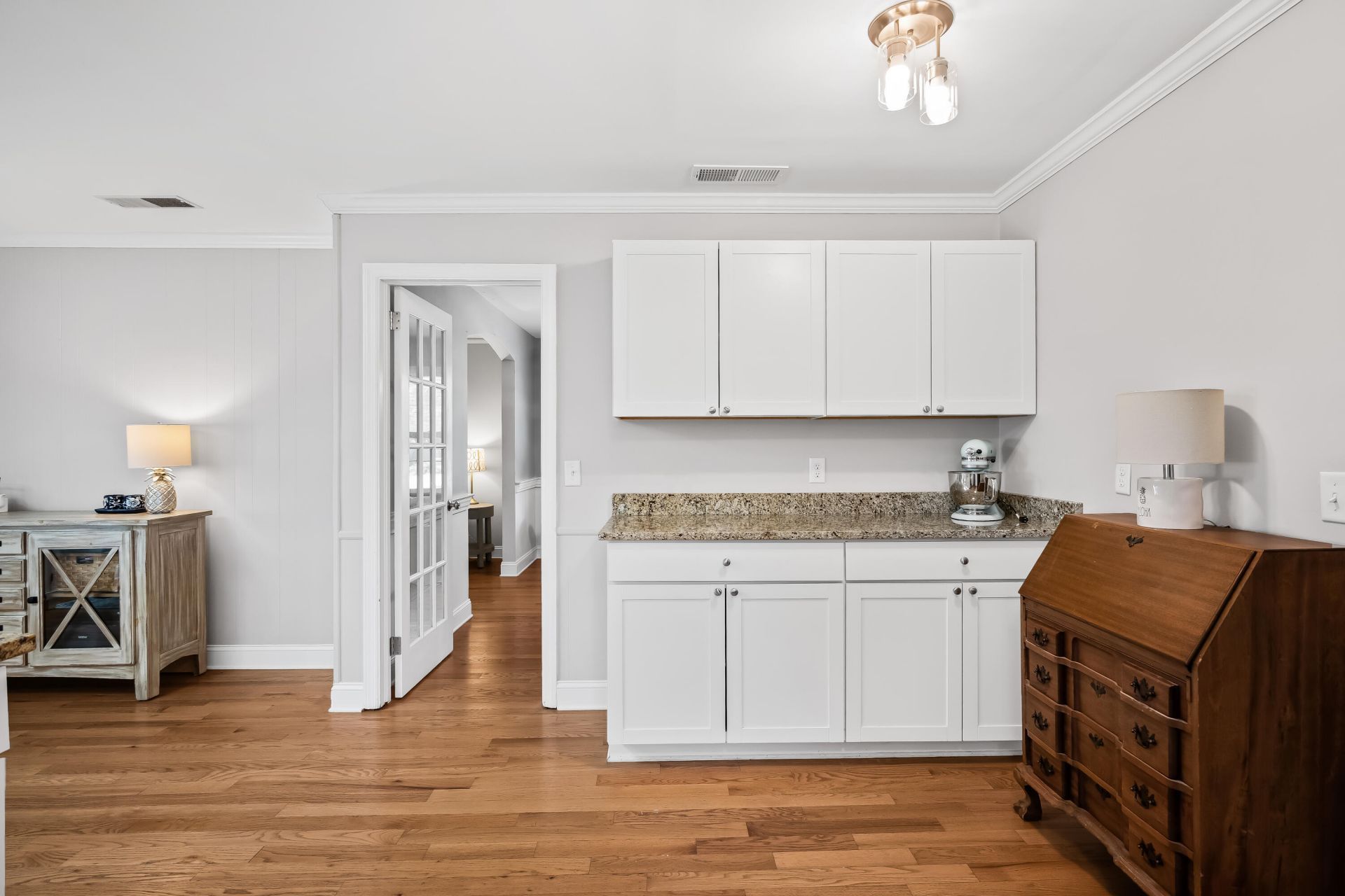 971 Carmel Drive Photo 14