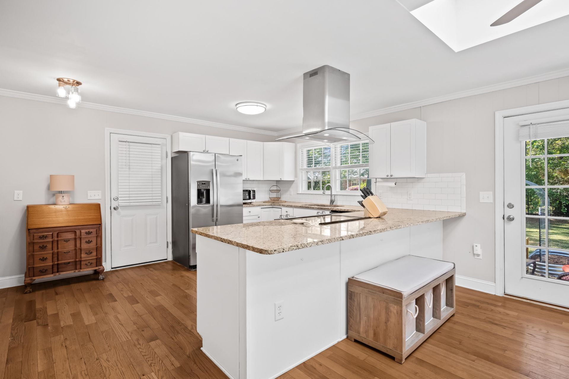 971 Carmel Drive Photo 15