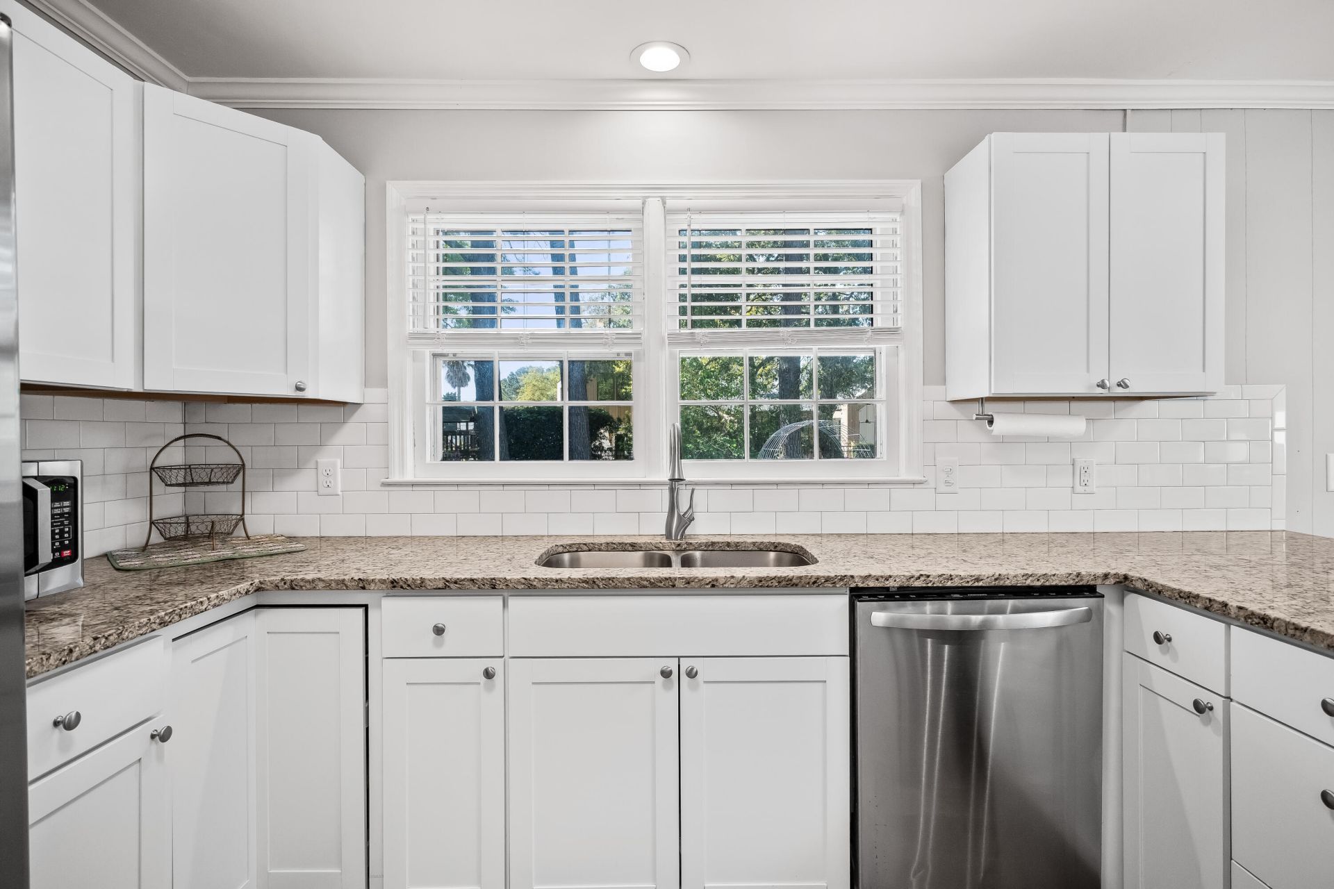 971 Carmel Drive Photo 16