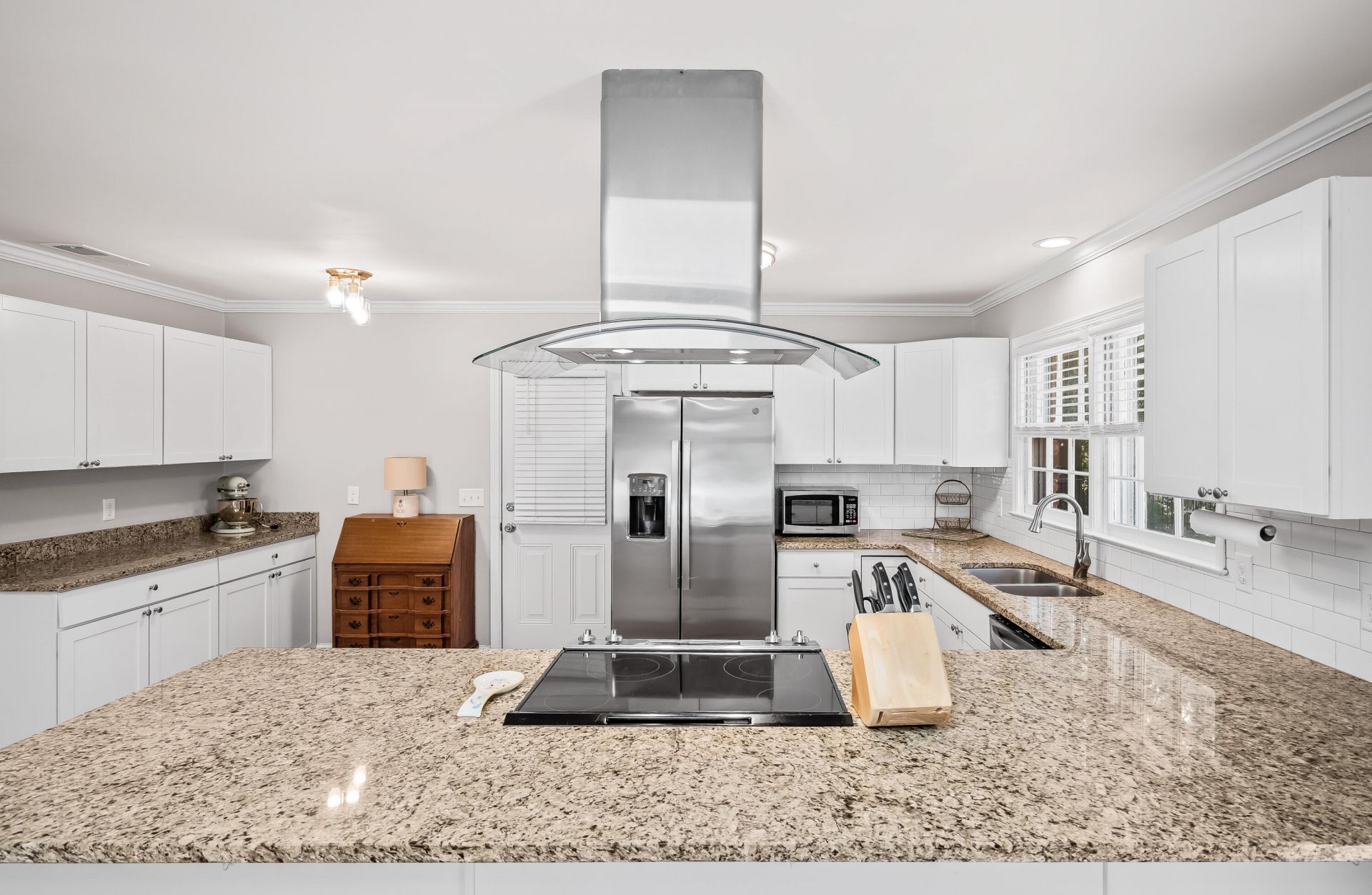 971 Carmel Drive Photo 18