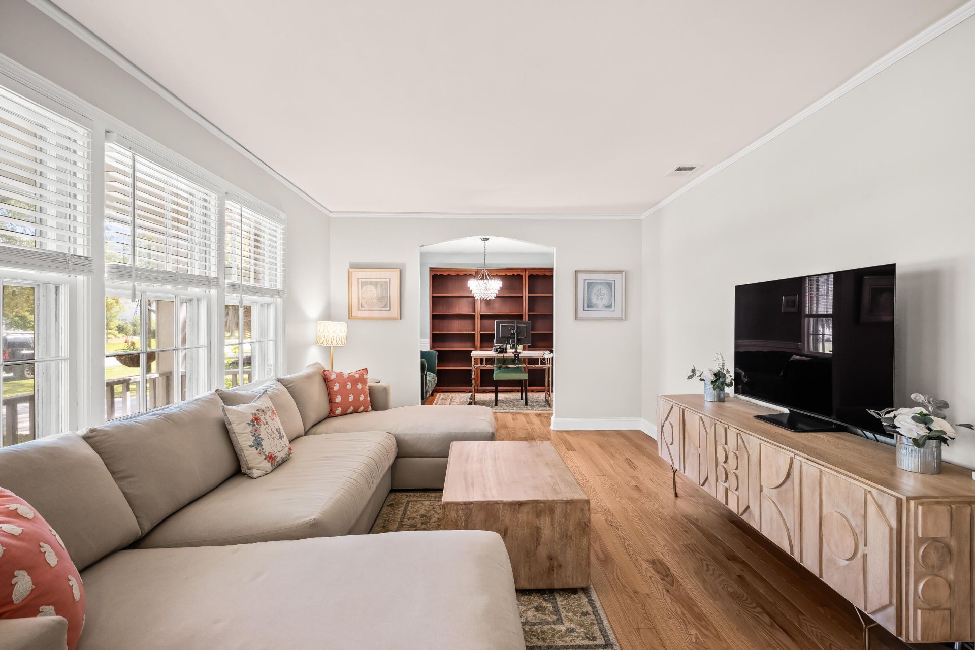 971 Carmel Drive Photo 8