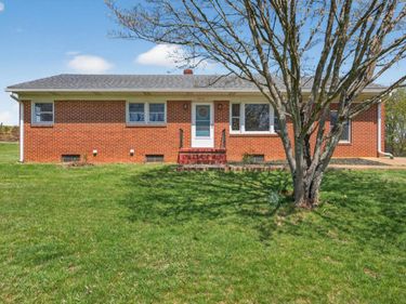 2412 Lynch Mill Road, Altavista, VA 24517