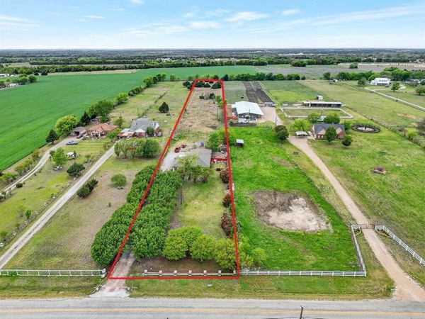2070 CR 377, Van Alstyne, TX 75495