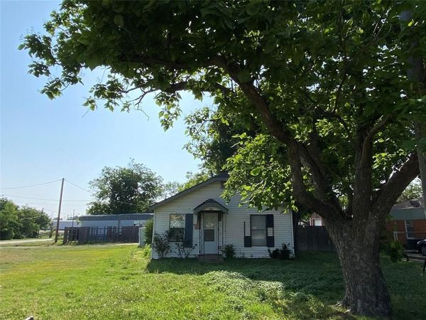 301 S Avenue G , Haskell, TX 79521