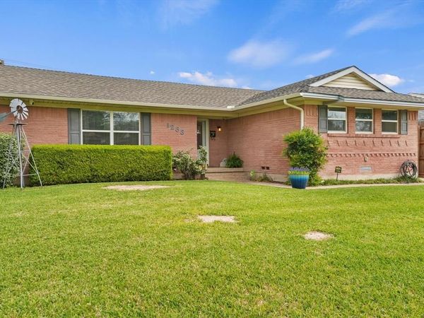 1233 Bardfield Avenue, Garland, TX 75041