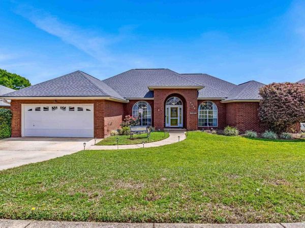 2822 Frederick St, Cantonment, FL 32533