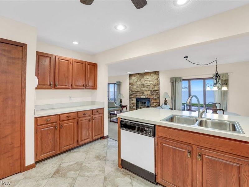 4502 Edgewater Drive, Sheffield Lake, OH 44054 Photo 15