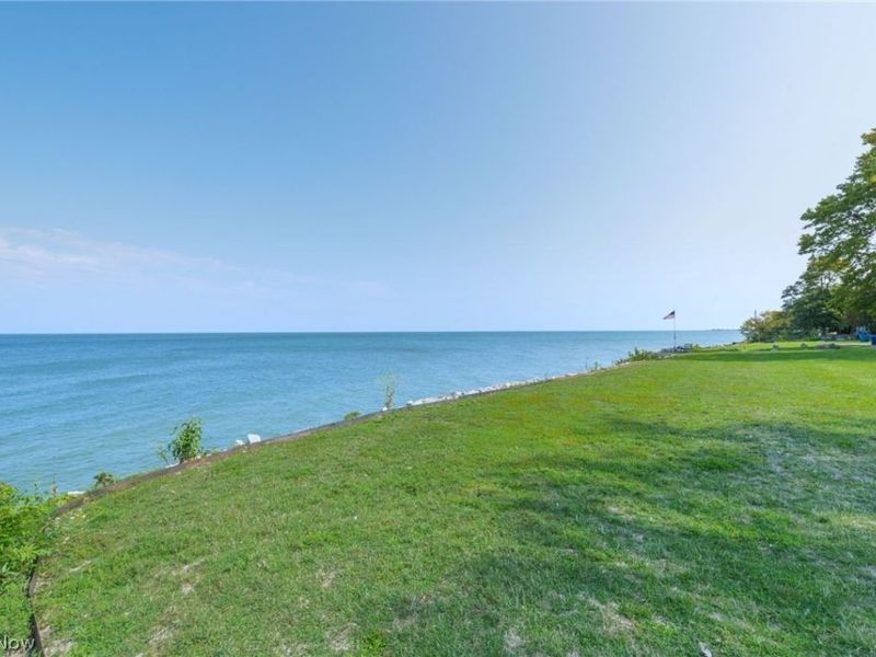 4502 Edgewater Drive, Sheffield Lake, OH 44054 Photo 5