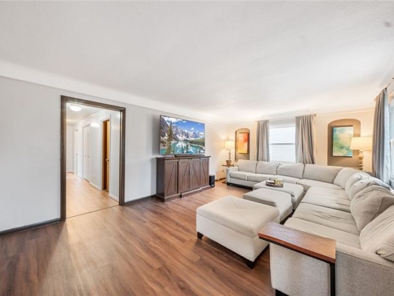 6220 Denison Boulevard, Parma Heights, OH 44130 Photo 4