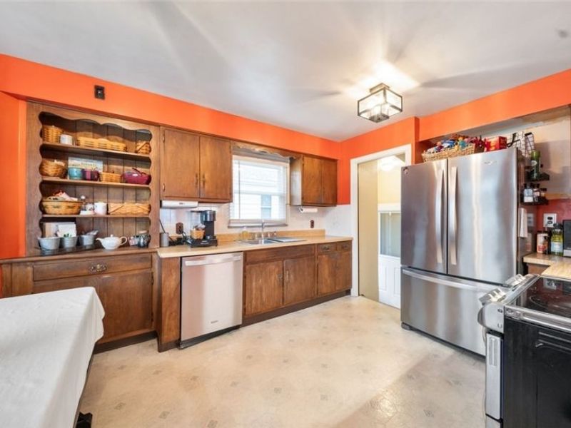 6220 Denison Boulevard, Parma Heights, OH 44130 Photo 8