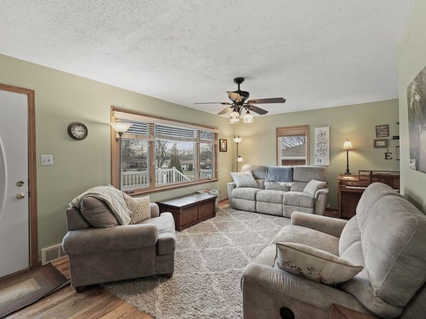 122 Gepke Parkway, Des Moines, IA 50320