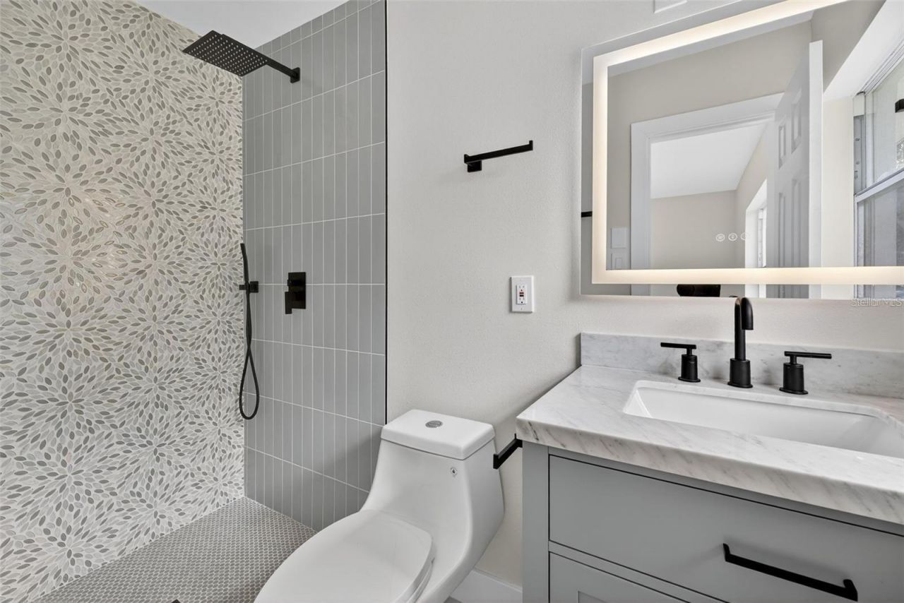 413 Country Club Drive, Oldsmar, FL 34677 Photo