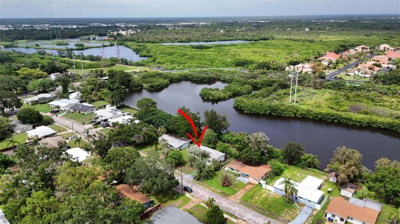 413 Country Club Drive, Oldsmar, FL 34677 Photo