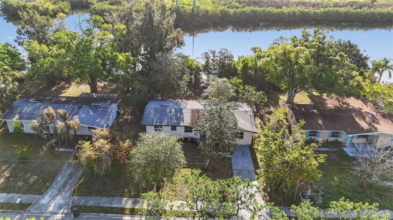 413 Country Club Drive, Oldsmar, FL 34677 Photo