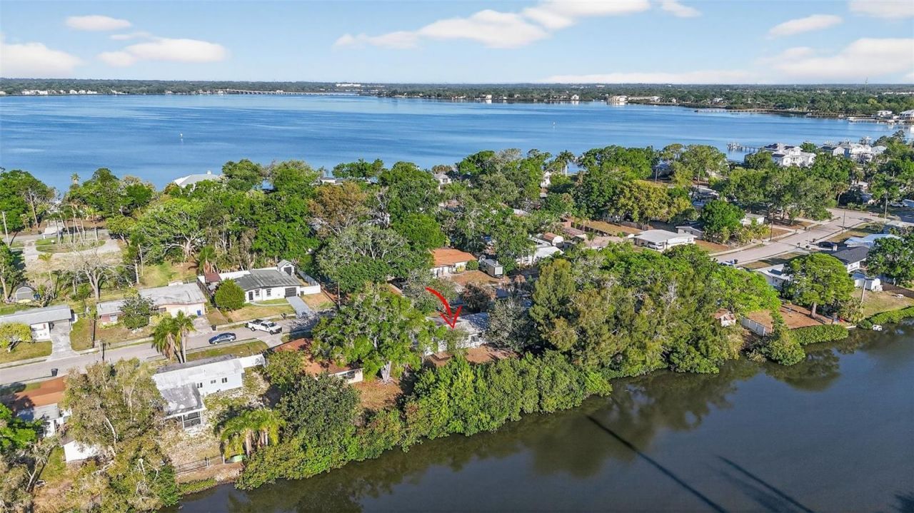 413 Country Club Drive, Oldsmar, FL 34677 Photo