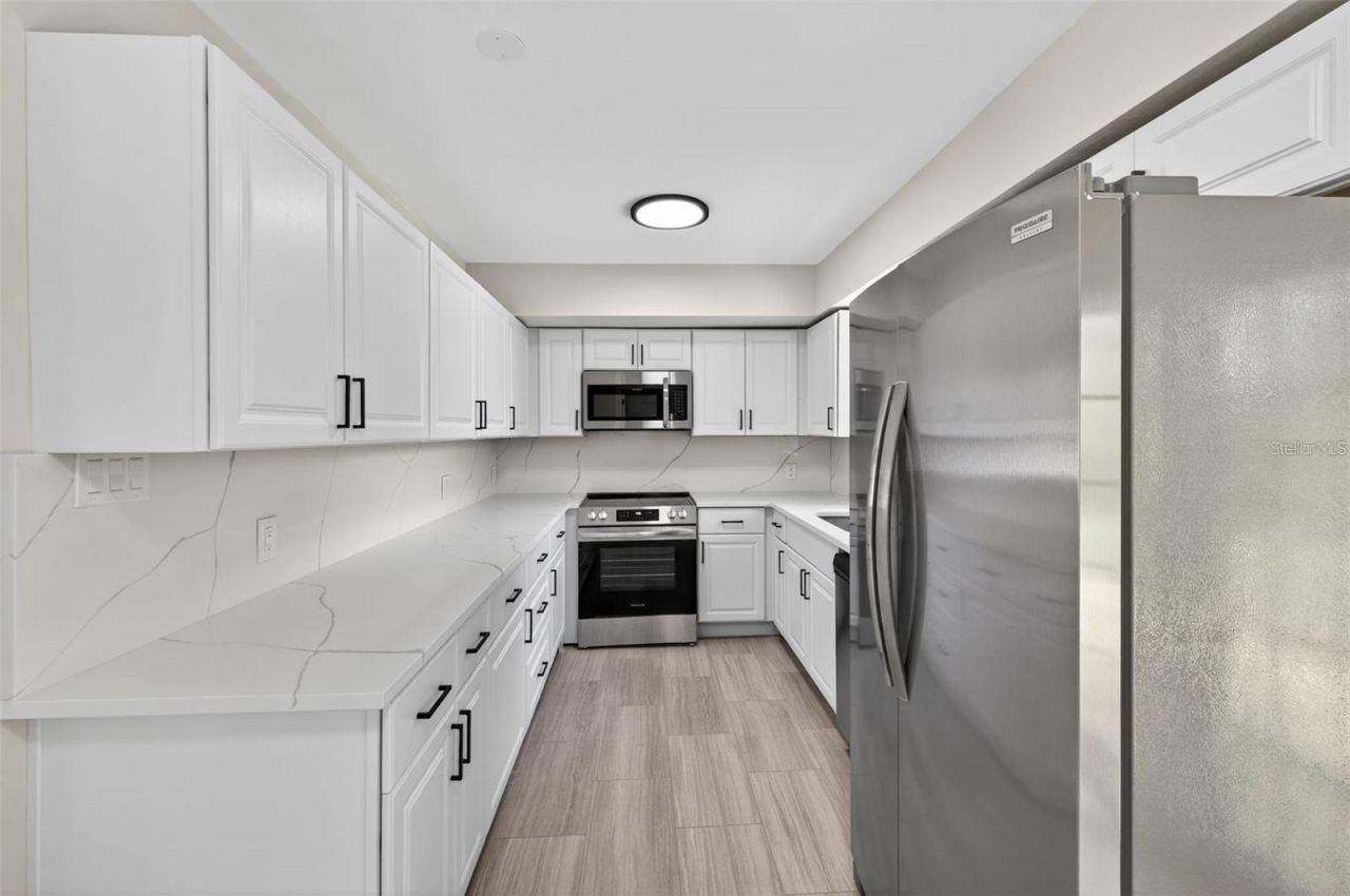 413 Country Club Drive, Oldsmar, FL 34677 Photo