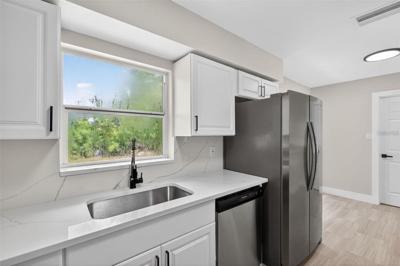 413 Country Club Drive, Oldsmar, FL 34677 Photo