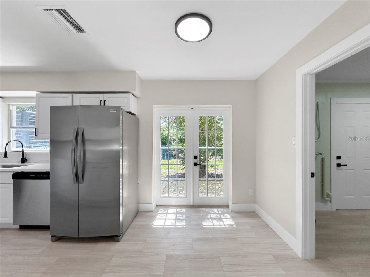 413 Country Club Drive, Oldsmar, FL 34677 Photo