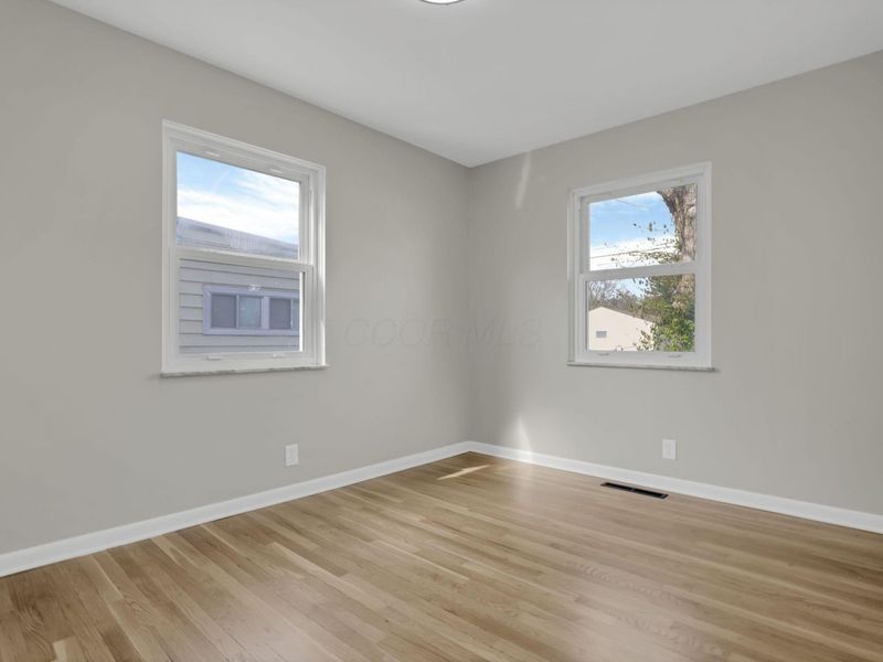 389 Deerfield Road, Columbus, OH 43228 Photo 16