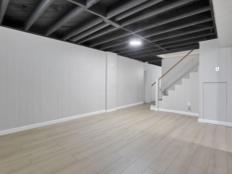 389 Deerfield Road, Columbus, OH 43228 Photo 25