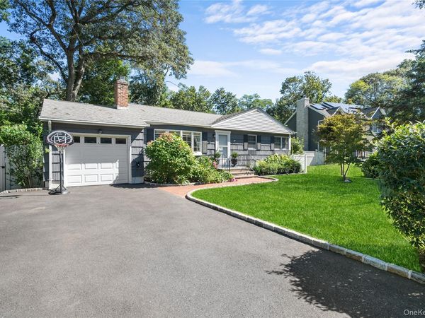 5 Magnolia Lane, Miller Place, NY 11764