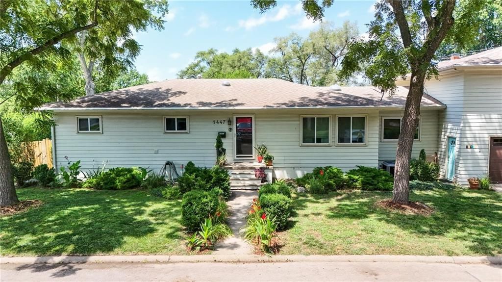 1447 Summit Street, Lawrence, KS 66044 Main Photo