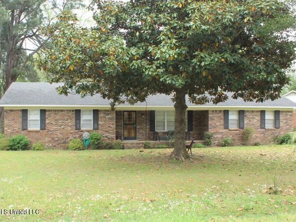 5011 Katherine Drive, Olive Branch, MS 38654