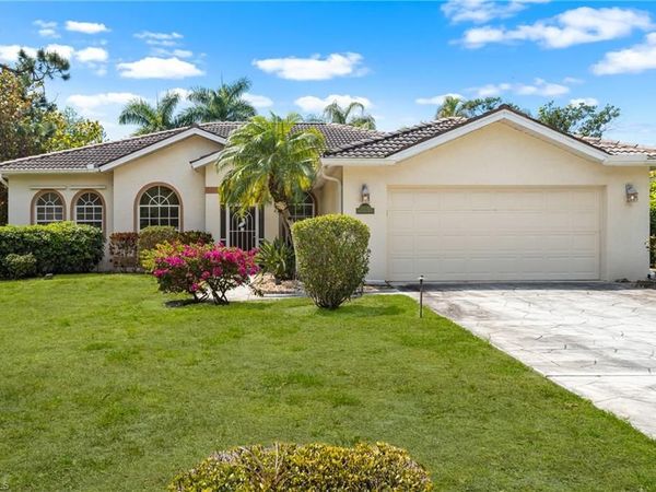 25900 Creekbend DR, BONITA SPRINGS, FL 34135