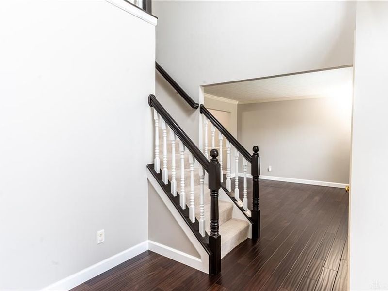 91 Hillcrest Drive, Clearcreek Township, OH 45066 Photo 4