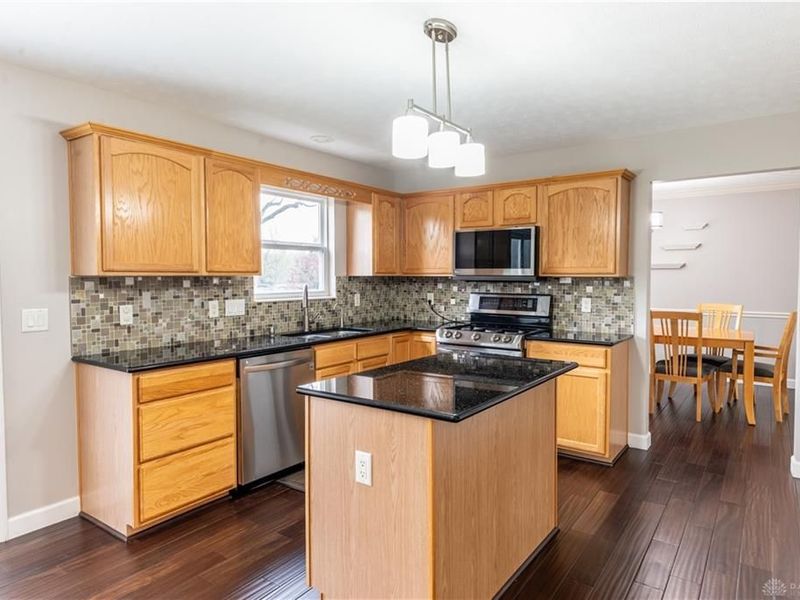 91 Hillcrest Drive, Clearcreek Township, OH 45066 Photo 8