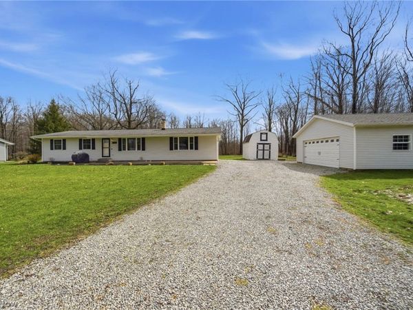 9934 State Route 700 , Mantua, OH 44255