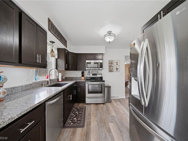 9934 State Route 700, Mantua, OH 44255 Photo 7