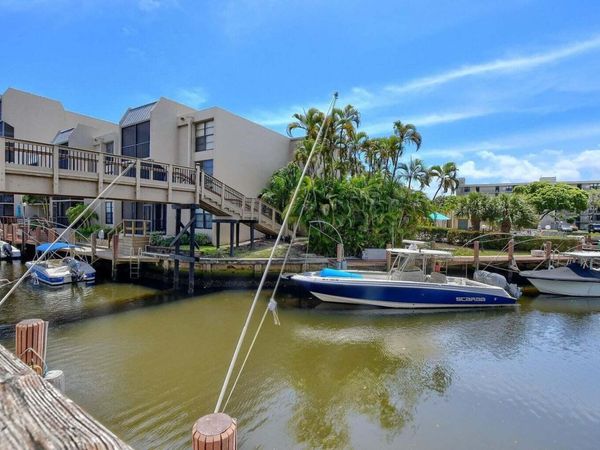 3 Royal Palm Way, Unit 102, Boca Raton, FL 33432