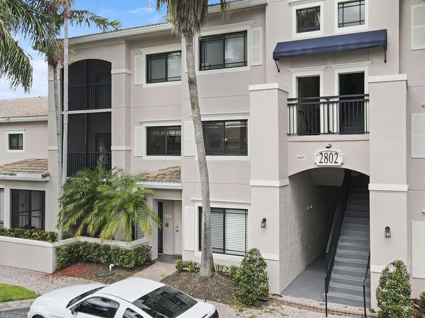 2802 Sarento Place, Unit 204, Palm Beach Gardens, FL 33410