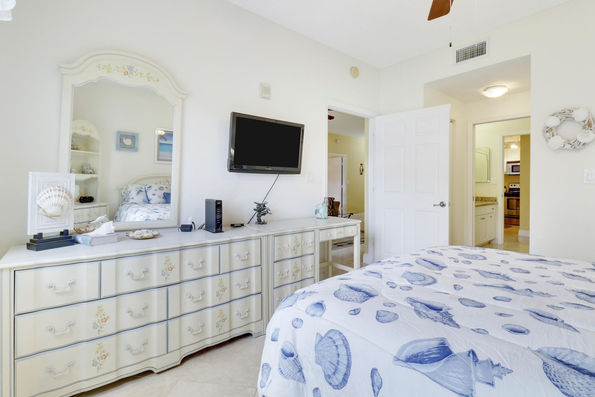 2802 Sarento Place, Unit 204, Palm Beach Gardens, FL 33410 Photo