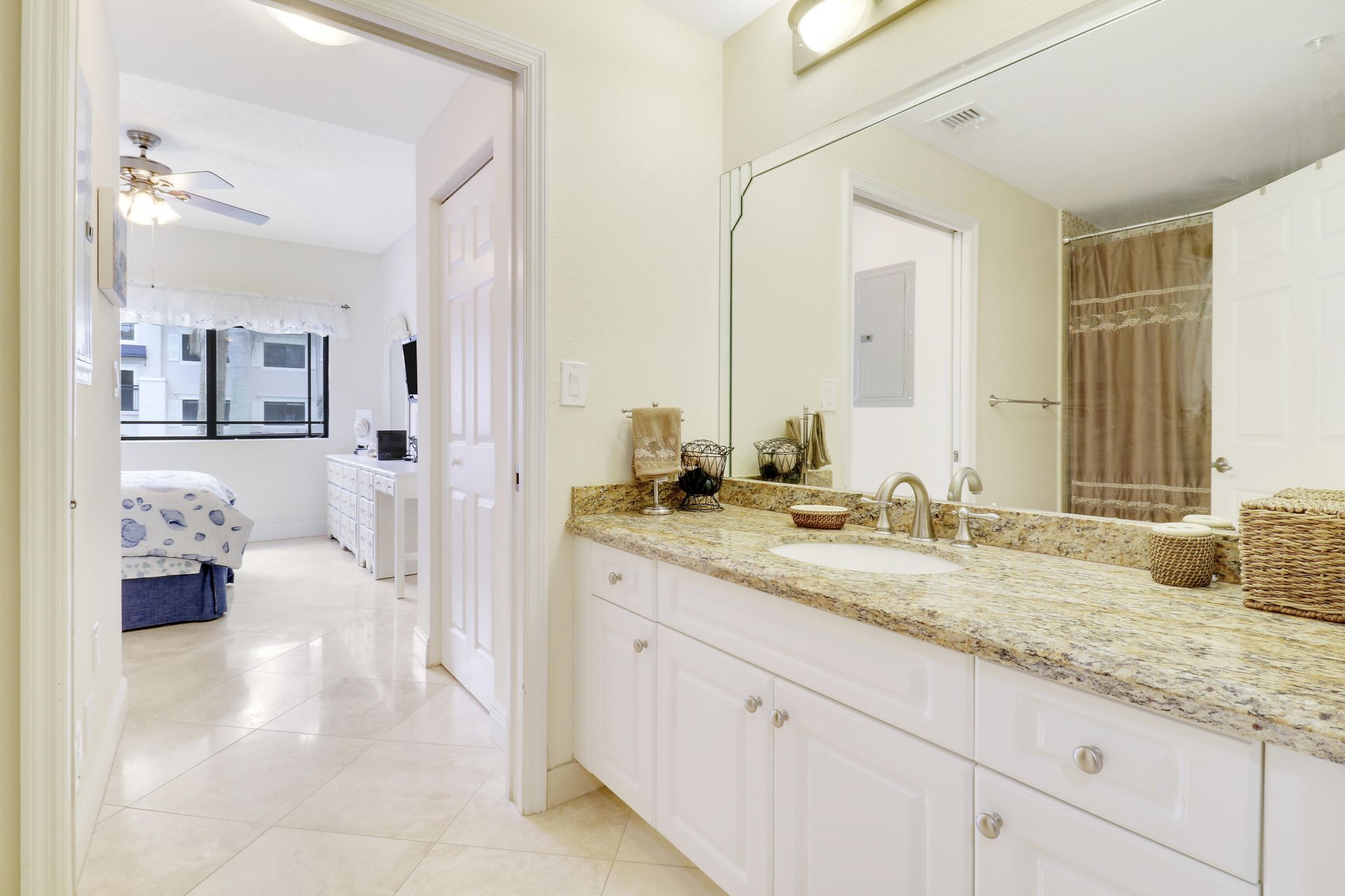 2802 Sarento Place, Unit 204, Palm Beach Gardens, FL 33410 Photo