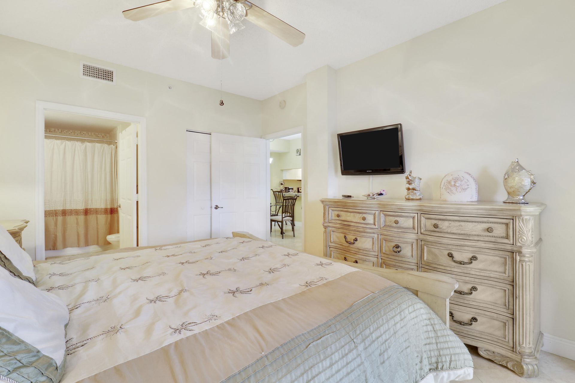 2802 Sarento Place, Unit 204, Palm Beach Gardens, FL 33410 Photo