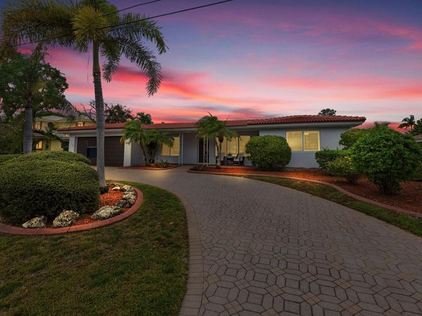 2211 NE 32nd Street, Lighthouse Point, FL 33064