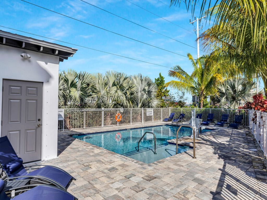 101 11th Street Ocean, Unit 24, Marathon, FL 33050 Photo