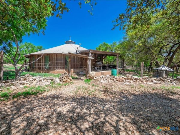 21500 Firefly Road , Florence, TX 76527